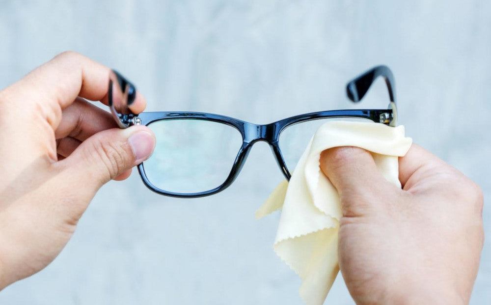 How to Clean an Eyeglass Cleaning Cloth?