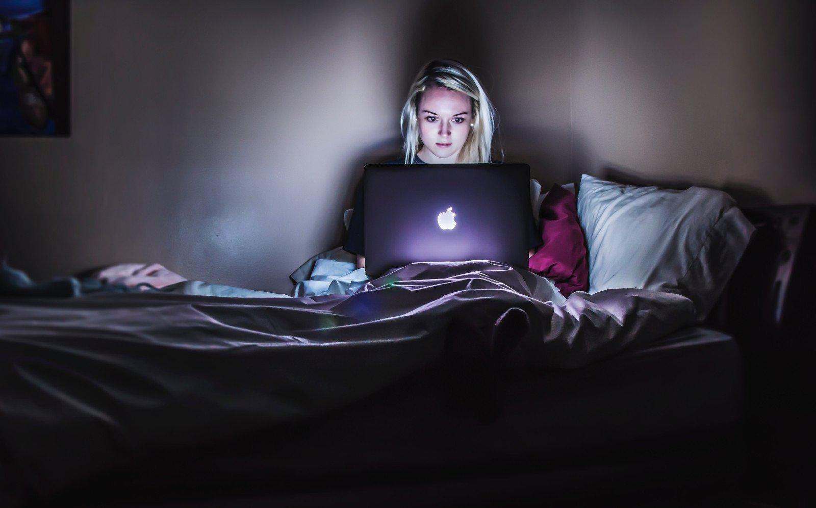 Block Blue Light Biolight SAD Lamp Review: Know This!, image size:1600x996