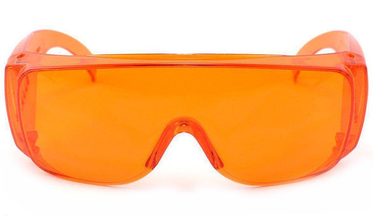 http://www.blockbluelight.com/cdn/shop/products/blockbluelight-blue-light-blocking-glasses-amber-lens-original-fitover-blue-light-blocking-glasses-22864740188334.jpg?v=1655853019