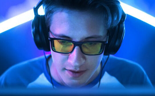 Do Gaming Glasses Help With Headaches?